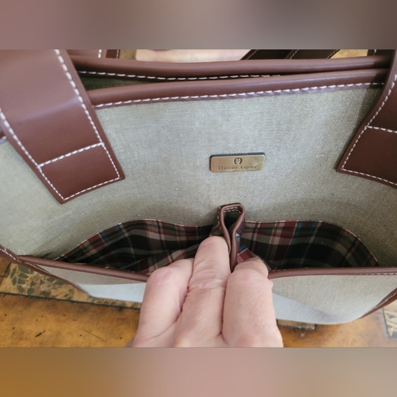 Etienne Aigner Elegant Beige and Brown Tote Bag - Picture 6 of 11